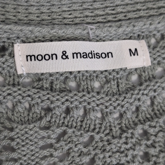 Moon & Madison Sage Green Long Cardigan Sweater 3/4 Sleeve Women's Size Medium - Picture 5 of 7